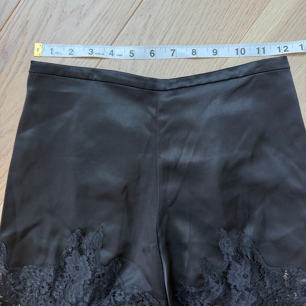 Reformation Fern Black Satin Lace Elastic Waist Shorts Women’s Size XS - Picture 8 of 9
